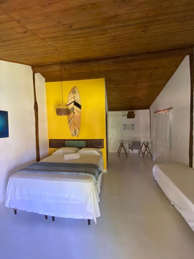 Bahia Surf Camp Hotel Abrantes Exterior photo