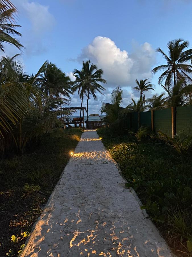 Bahia Surf Camp Hotel Abrantes Exterior photo